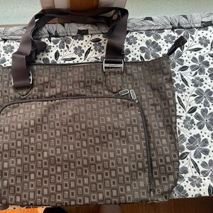 GUC Baggallini Brown Geometric Jacquard Shoulder Bag